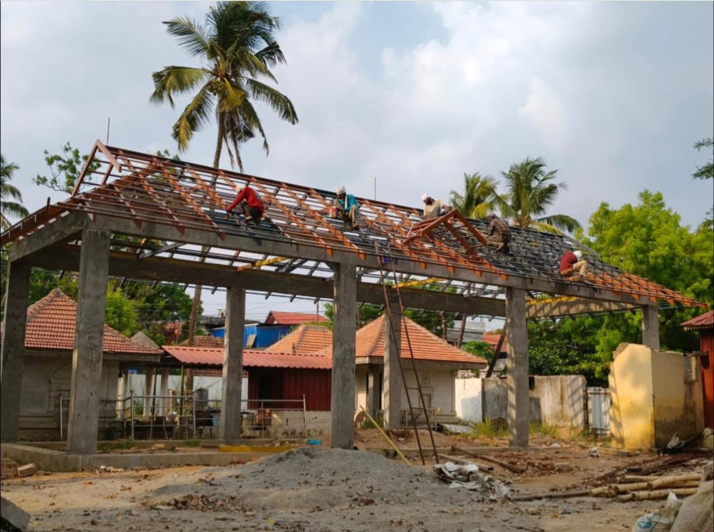 Roof tiling of the Nadapura